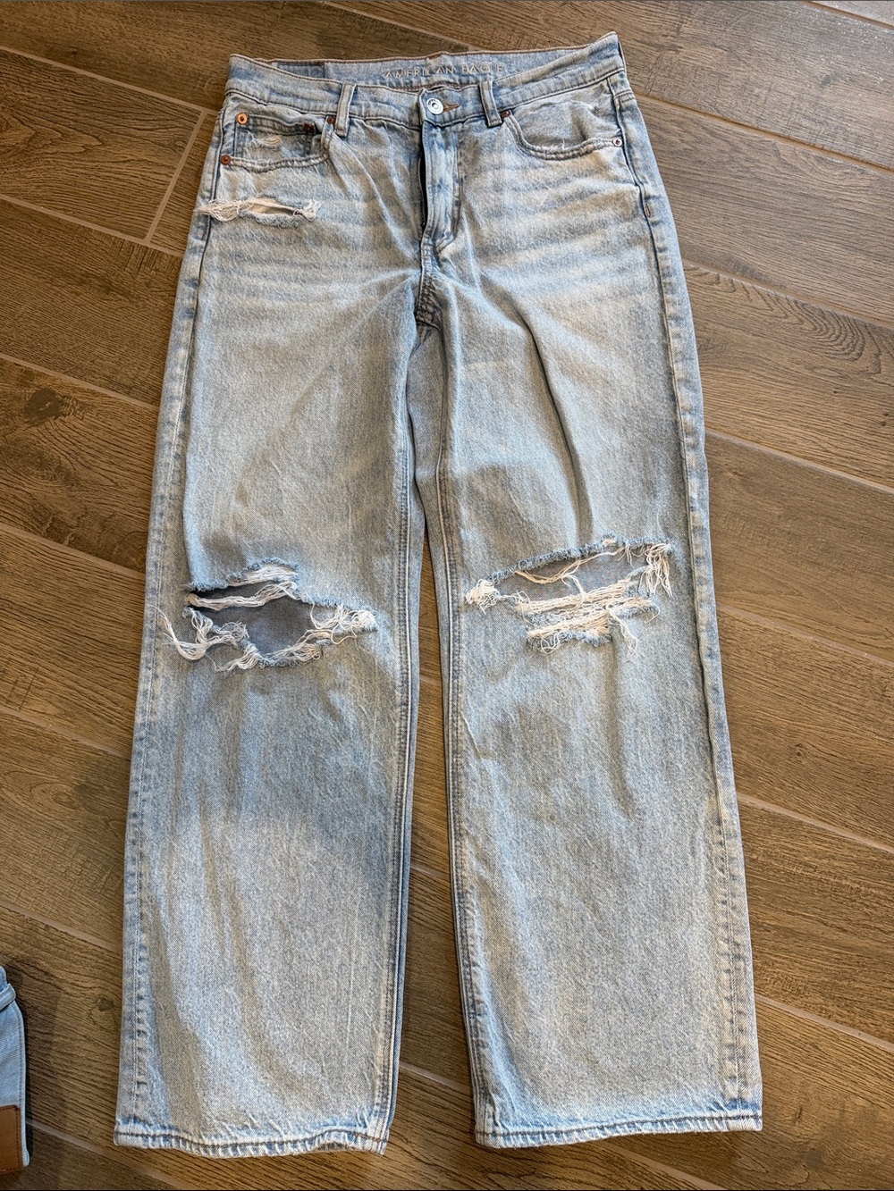 American Eagle Light Blue Distressed Stovepipe Jeans